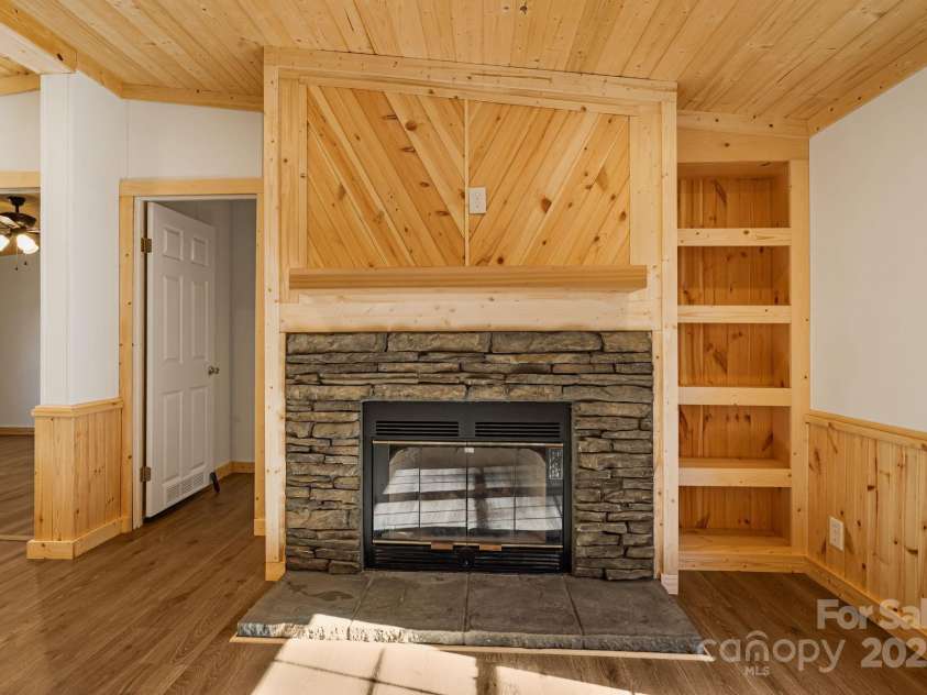 398 Dogwood Drive, Bakersville, NC 28705.  MLS# CAR4321945, YatesRealty ID 440. 