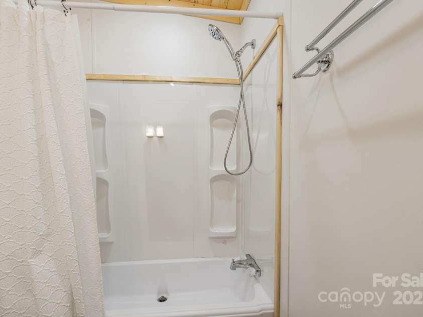 398 Dogwood Drive, Bakersville, NC 28705.  MLS# CAR4321945, YatesRealty ID 440. 