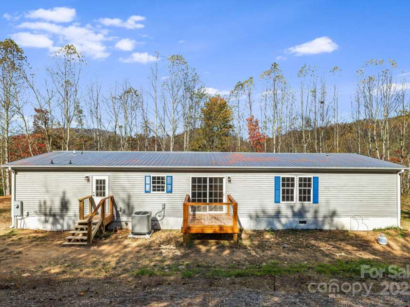 398 Dogwood Drive, Bakersville, NC 28705.  MLS# CAR4321945, YatesRealty ID 440. 