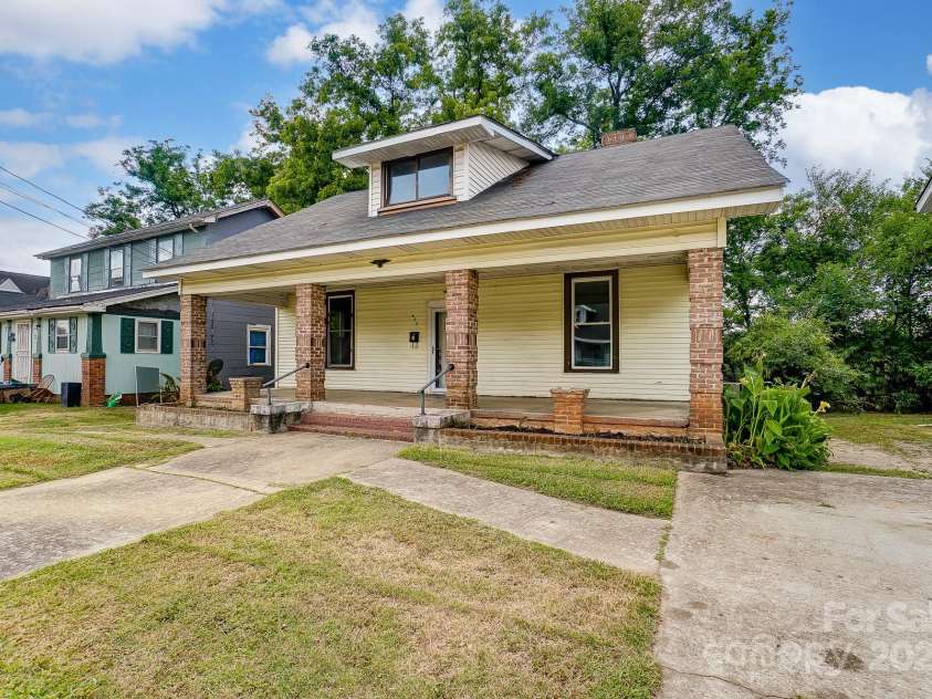 430 Dave Lyle Boulevard, Rock Hill, SC 29730.  MLS# CAR4158616, YatesRealty ID 440. 