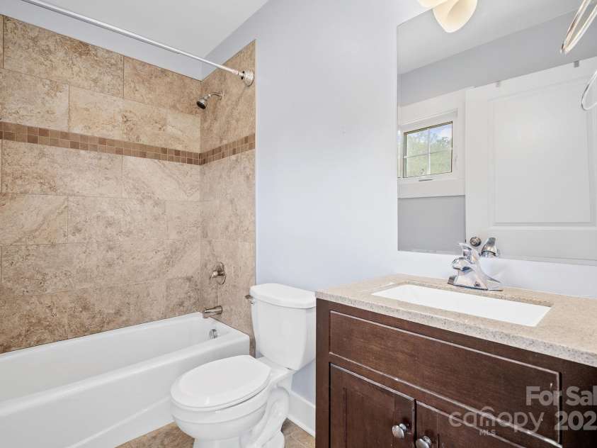 27 Walnut Springs Drive, Asheville, NC 28804.  MLS# CAR4310301, YatesRealty ID 4400. 