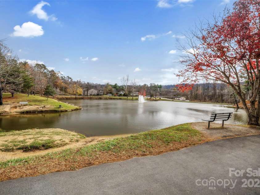 27 Walnut Springs Drive, Asheville, NC 28804.  MLS# CAR4310301, YatesRealty ID 4400. Lake Louise in Weaverville