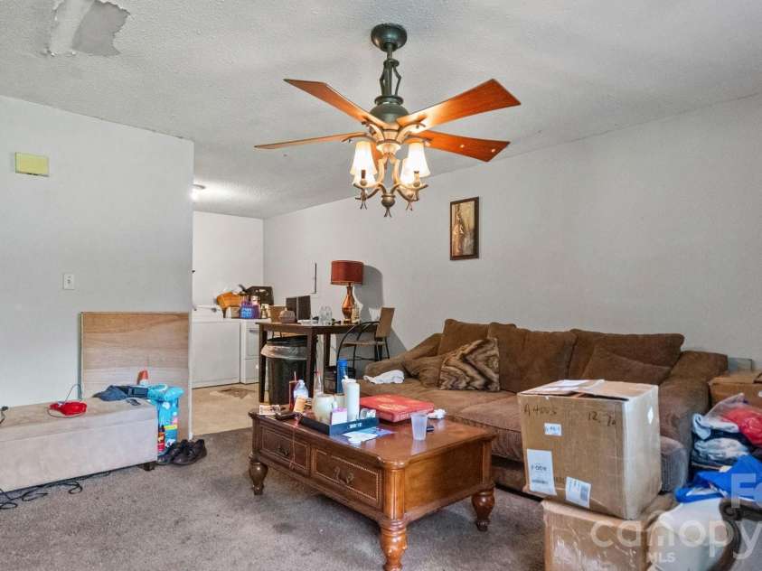 423 Carpenter Street, Gastonia, NC 28054.  MLS# CAR4413065, YatesRealty ID 44000. 