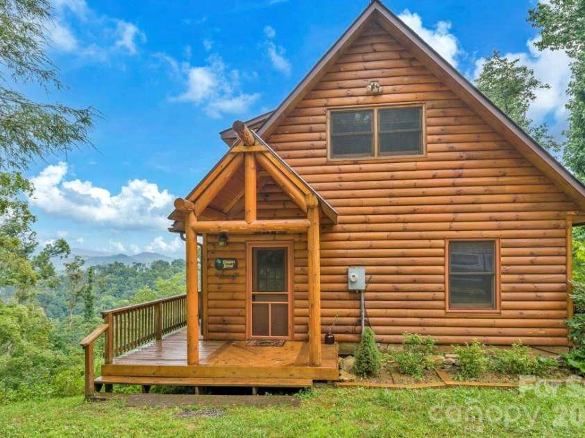 1894 left fork run Road, Bakersville, NC 28705.  MLS# CAR4412441, YatesRealty ID 44001. 