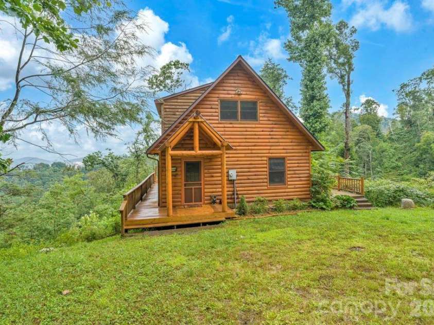 1894 left fork run Road, Bakersville, NC 28705.  MLS# CAR4412441, YatesRealty ID 44001. 