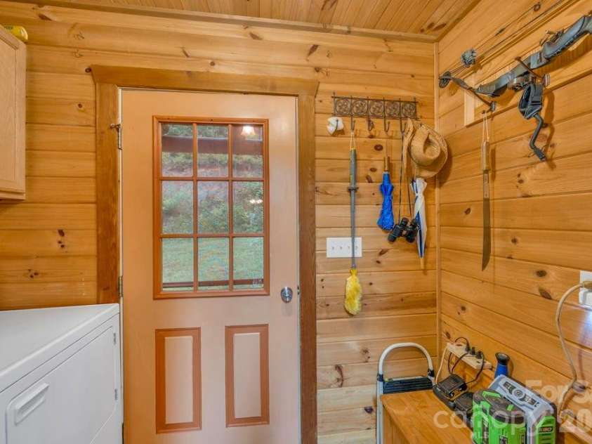 1894 left fork run Road, Bakersville, NC 28705.  MLS# CAR4412441, YatesRealty ID 44001. 