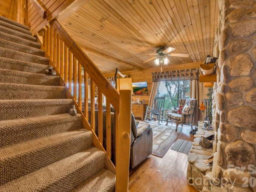 1894 left fork run Road, Bakersville, NC 28705.  MLS# CAR4412441, YatesRealty ID 44001. 