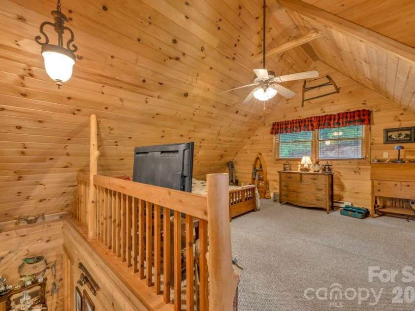 1894 left fork run Road, Bakersville, NC 28705.  MLS# CAR4412441, YatesRealty ID 44001. 
