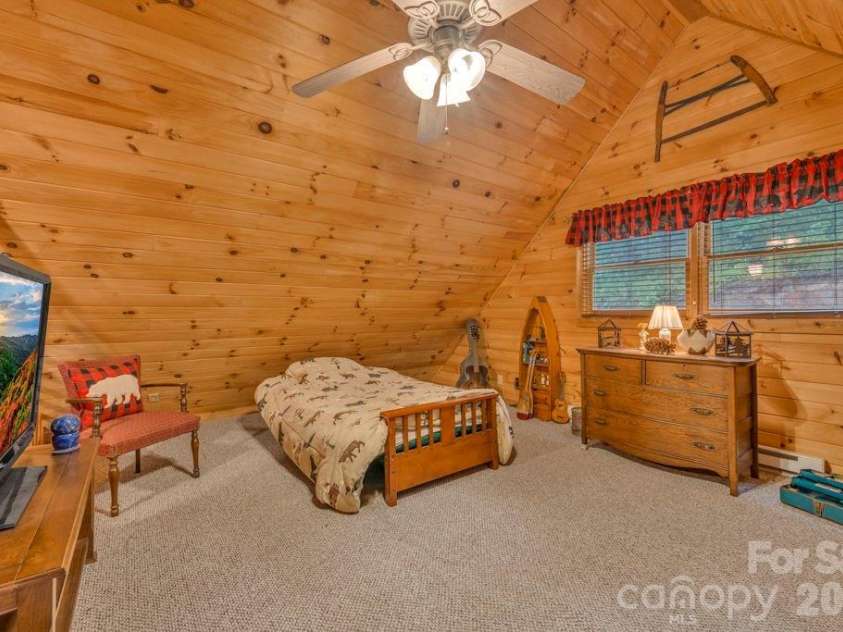 1894 left fork run Road, Bakersville, NC 28705.  MLS# CAR4412441, YatesRealty ID 44001. 