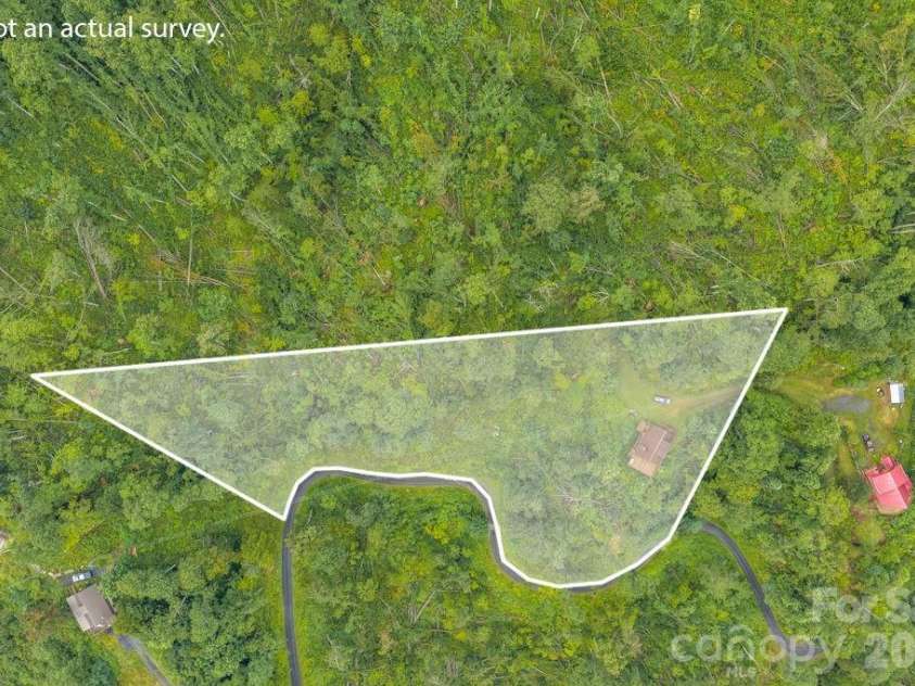 1894 left fork run Road, Bakersville, NC 28705.  MLS# CAR4412441, YatesRealty ID 44001. 