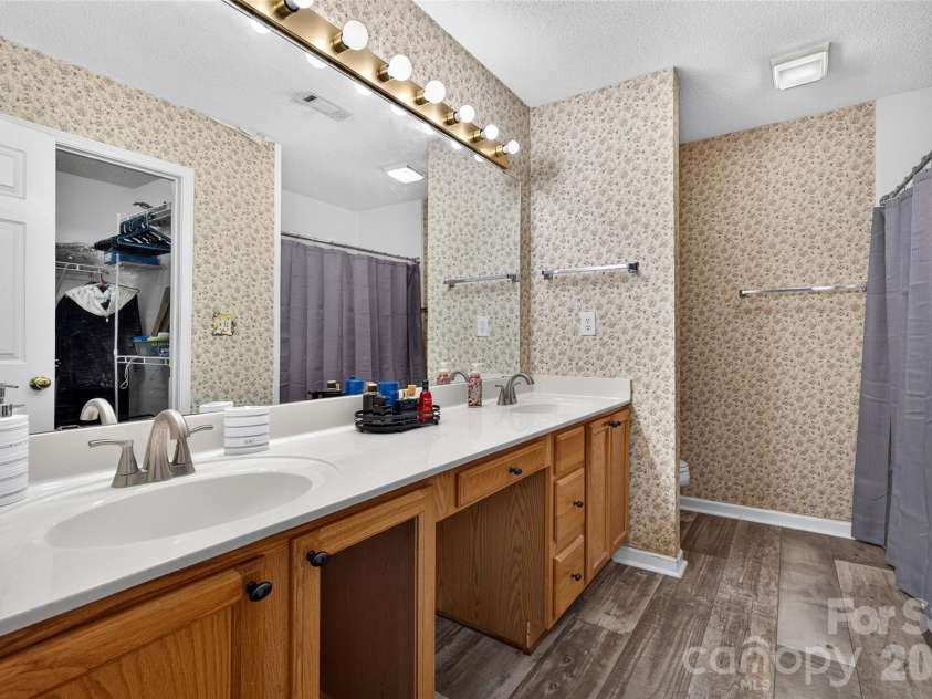 1820 Hampshire Drive, Salisbury, NC 28146.  MLS# CAR4413685, YatesRealty ID 44003. 