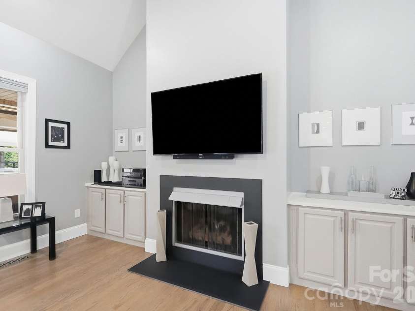 2712 Smith Field Drive, Monroe, NC 28110.  MLS# CAR4410000, YatesRealty ID 44005. Built-in Cabinets.
