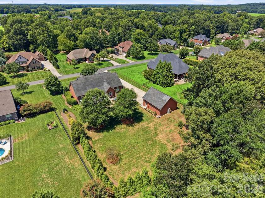 2712 Smith Field Drive, Monroe, NC 28110.  MLS# CAR4410000, YatesRealty ID 44005. Huge Backyard