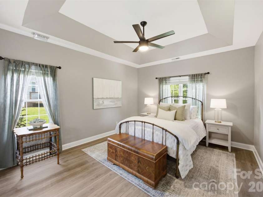 15121 Castlebridge Lane, Matthews, NC 28104.  MLS# CAR4408542, YatesRealty ID 44006. Primary Bedroom