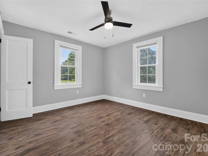 2318 32nd Street, Hickory, NC 28601.  MLS# CAR4414156, YatesRealty ID 44009. 