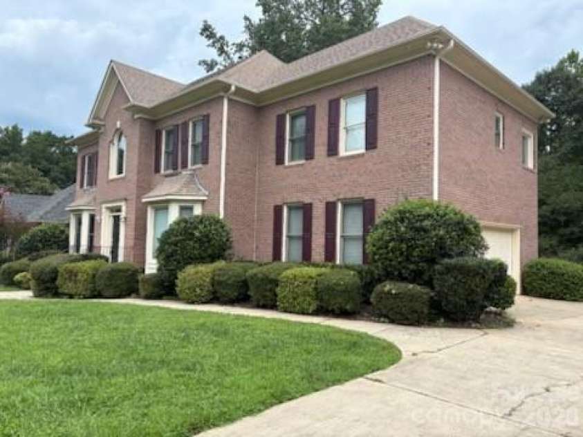3119 Castlemaine Drive, Charlotte, NC 28269.  MLS# CAR4413984, YatesRealty ID 44010. 