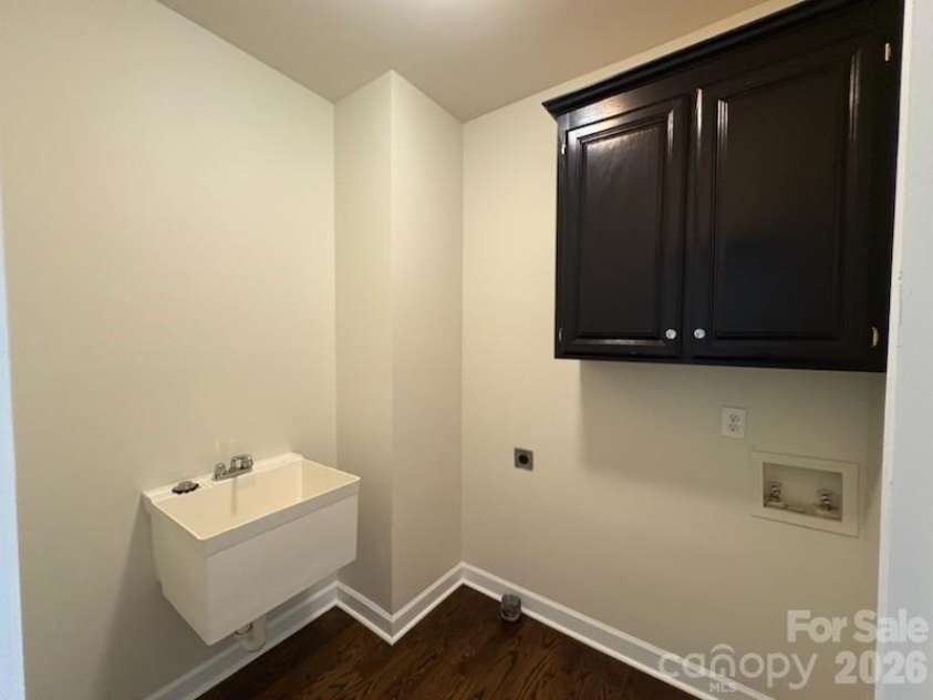 3119 Castlemaine Drive, Charlotte, NC 28269.  MLS# CAR4413984, YatesRealty ID 44010. 