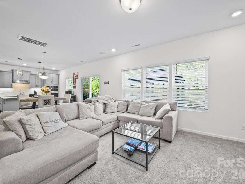 11157 Argosy Drive, Lancaster, SC 29720.  MLS# CAR4410748, YatesRealty ID 44013. Living room