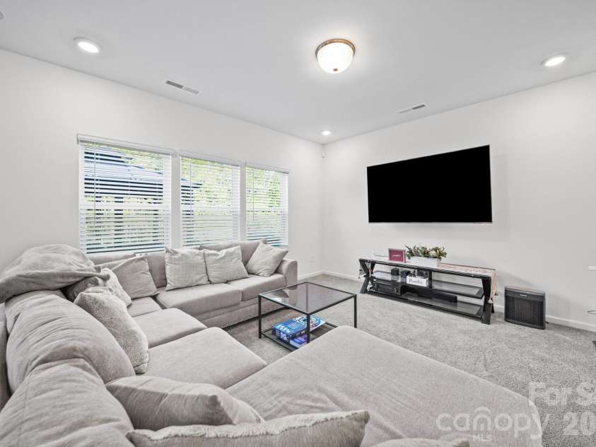 11157 Argosy Drive, Lancaster, SC 29720.  MLS# CAR4410748, YatesRealty ID 44013. Living room with great lighting