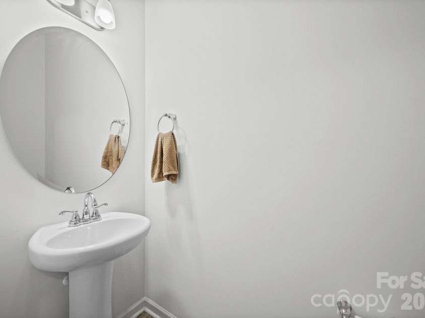 11157 Argosy Drive, Lancaster, SC 29720.  MLS# CAR4410748, YatesRealty ID 44013. Powder room