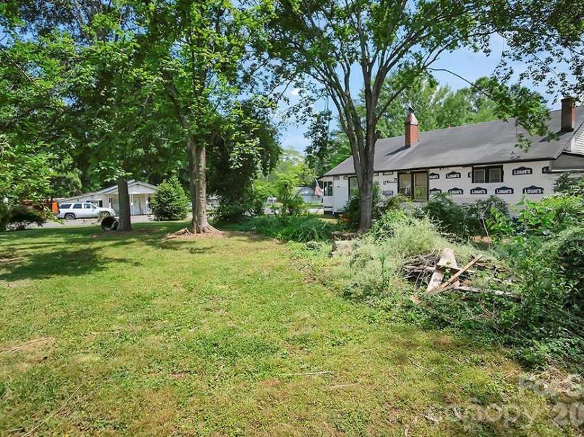 514 Martin Street, Shelby, NC 28150.  MLS# CAR4414432, YatesRealty ID 44017. 