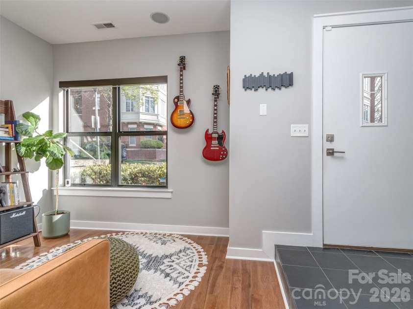 664 Garden District Drive, Charlotte, NC 28202.  MLS# CAR4410067, YatesRealty ID 44018. Main floor flex space