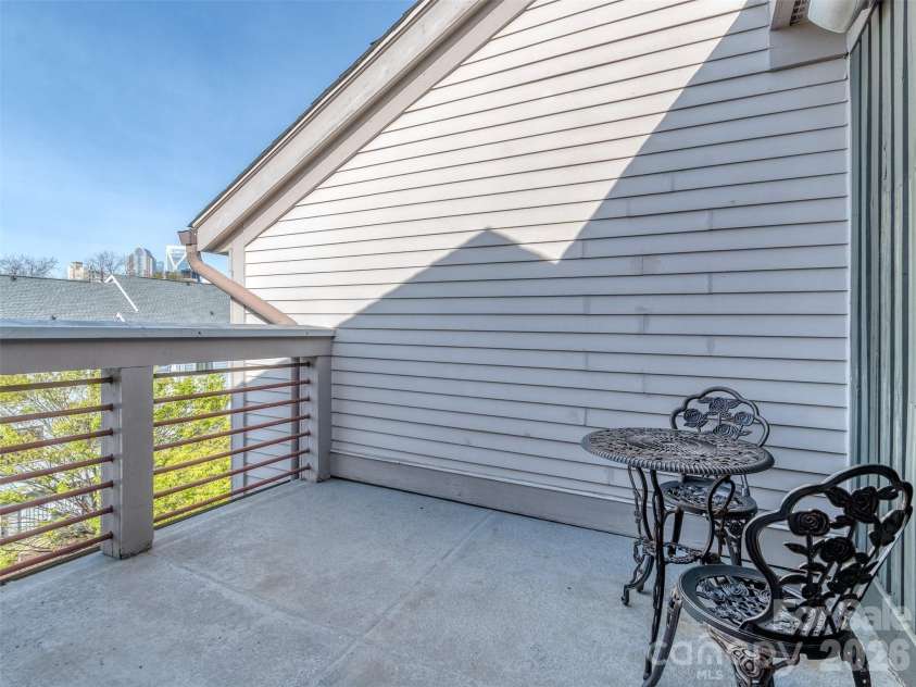 664 Garden District Drive, Charlotte, NC 28202.  MLS# CAR4410067, YatesRealty ID 44018. Rooftop terrace