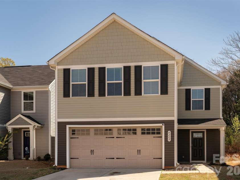 4208 Bowline Drive, Charlotte, NC 28269.  MLS# CAR4357648, YatesRealty ID 4402. 