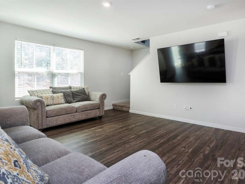4208 Bowline Drive, Charlotte, NC 28269.  MLS# CAR4357648, YatesRealty ID 4402. 