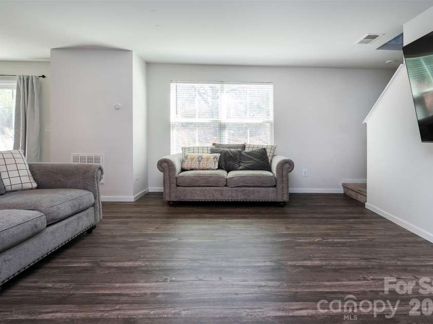 4208 Bowline Drive, Charlotte, NC 28269.  MLS# CAR4357648, YatesRealty ID 4402. 