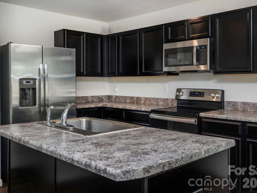 4208 Bowline Drive, Charlotte, NC 28269.  MLS# CAR4357648, YatesRealty ID 4402. 