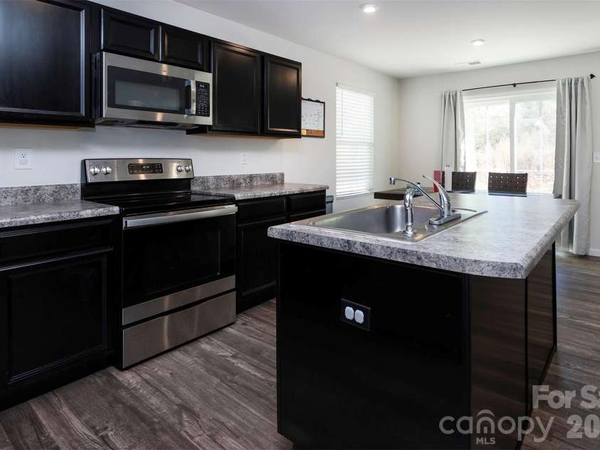 4208 Bowline Drive, Charlotte, NC 28269.  MLS# CAR4357648, YatesRealty ID 4402. 