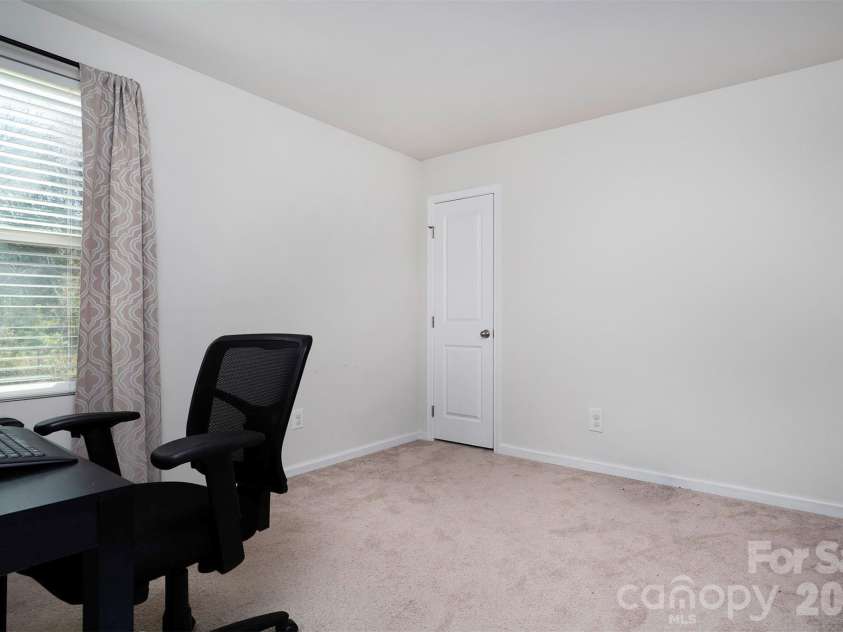 4208 Bowline Drive, Charlotte, NC 28269.  MLS# CAR4357648, YatesRealty ID 4402. 