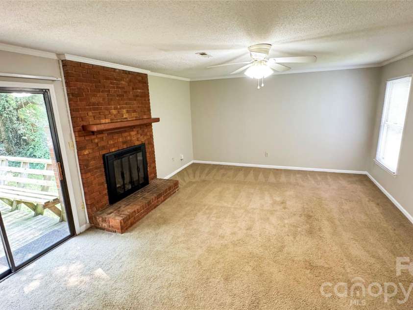 2820 Royal Ridge Lane, Charlotte, NC 28212.  MLS# CAR4411701, YatesRealty ID 44021. 