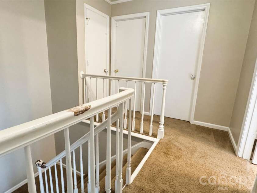 2820 Royal Ridge Lane, Charlotte, NC 28212.  MLS# CAR4411701, YatesRealty ID 44021. 