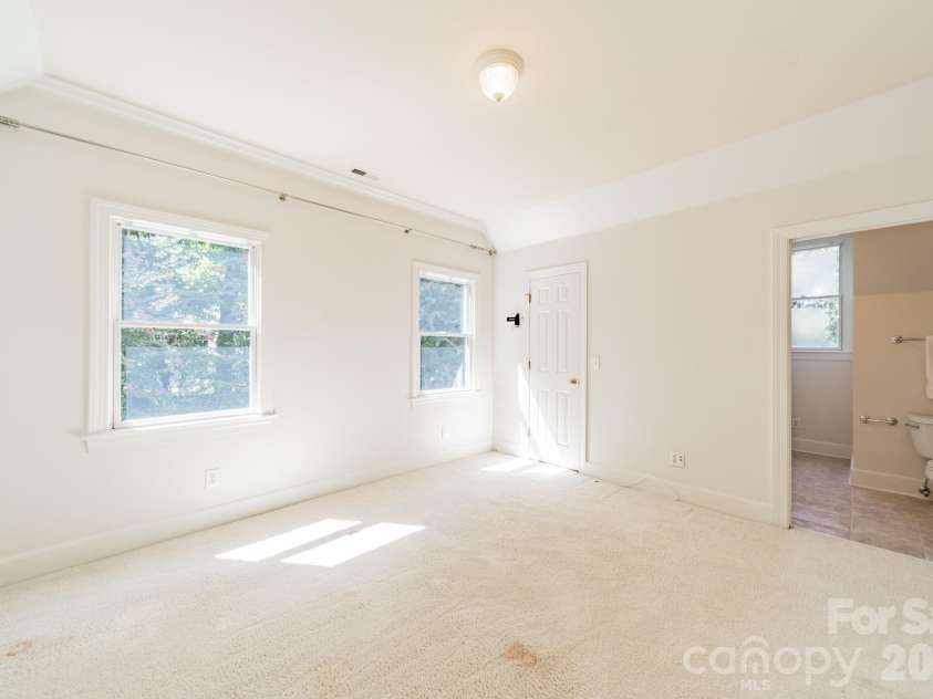 304 Canterbury Road, Charlotte, NC 28211.  MLS# CAR4411496, YatesRealty ID 44022. 2nd Bedroom