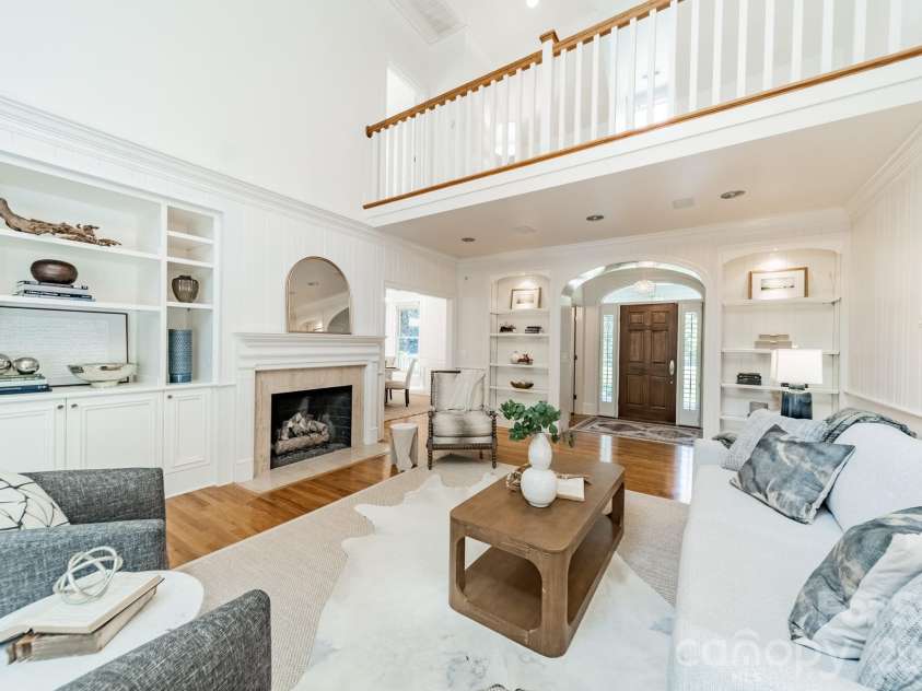 304 Canterbury Road, Charlotte, NC 28211.  MLS# CAR4411496, YatesRealty ID 44022. 