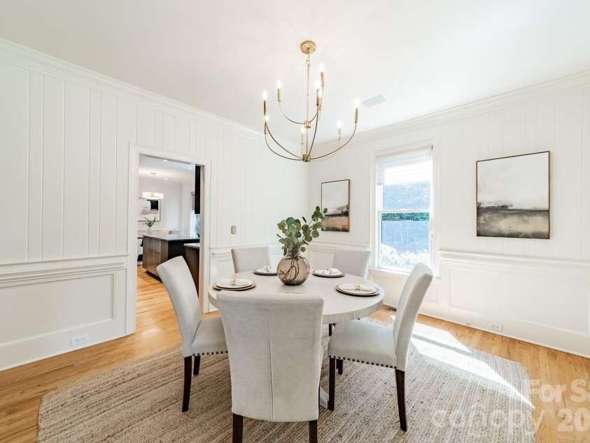 304 Canterbury Road, Charlotte, NC 28211.  MLS# CAR4411496, YatesRealty ID 44022. 