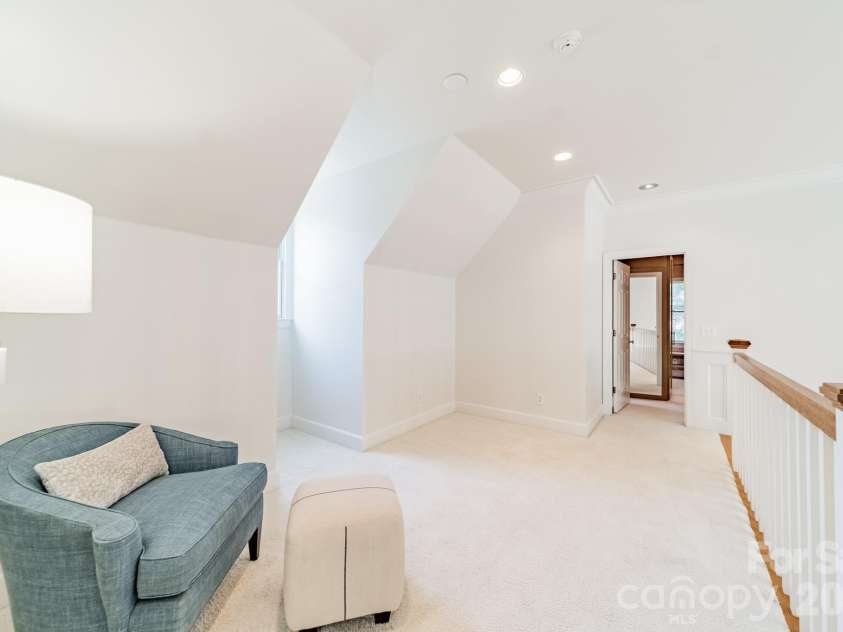 304 Canterbury Road, Charlotte, NC 28211.  MLS# CAR4411496, YatesRealty ID 44022. Loft Area