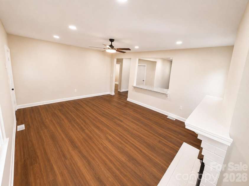 609 Dallas Street, Chester, SC 29706.  MLS# CAR4414278, YatesRealty ID 44028. 