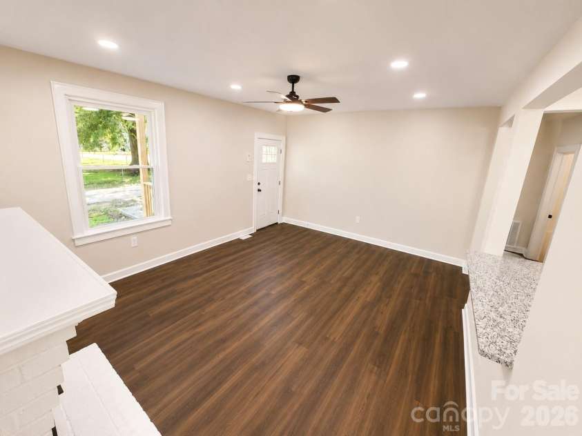 609 Dallas Street, Chester, SC 29706.  MLS# CAR4414278, YatesRealty ID 44028. 
