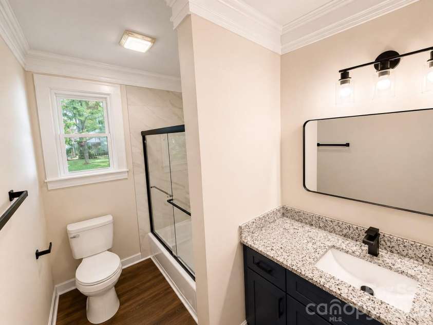 609 Dallas Street, Chester, SC 29706.  MLS# CAR4414278, YatesRealty ID 44028. 