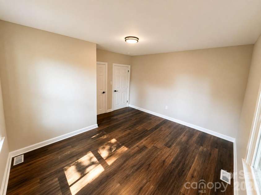 609 Dallas Street, Chester, SC 29706.  MLS# CAR4414278, YatesRealty ID 44028. 