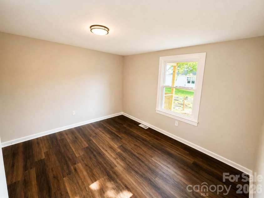 609 Dallas Street, Chester, SC 29706.  MLS# CAR4414278, YatesRealty ID 44028. 