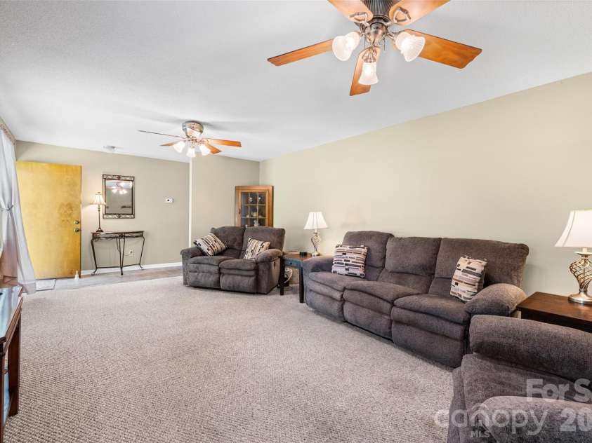 1615 Harris Road, Fort Mill, SC 29708.  MLS# CAR4413178, YatesRealty ID 44029. 