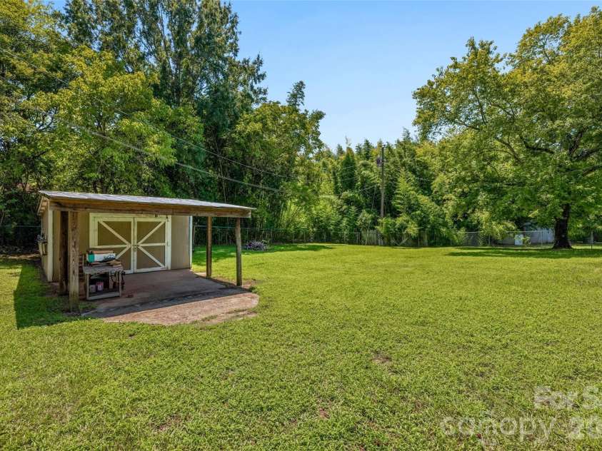 1615 Harris Road, Fort Mill, SC 29708.  MLS# CAR4413178, YatesRealty ID 44029. 
