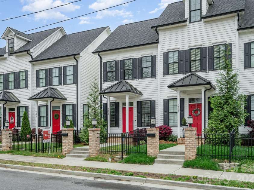 253 G Street, Kannapolis, NC 28081.  MLS# CAR4239201, YatesRealty ID 4403. 