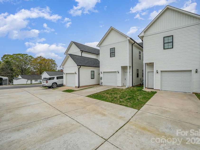 253 G Street, Kannapolis, NC 28081.  MLS# CAR4239201, YatesRealty ID 4403. 