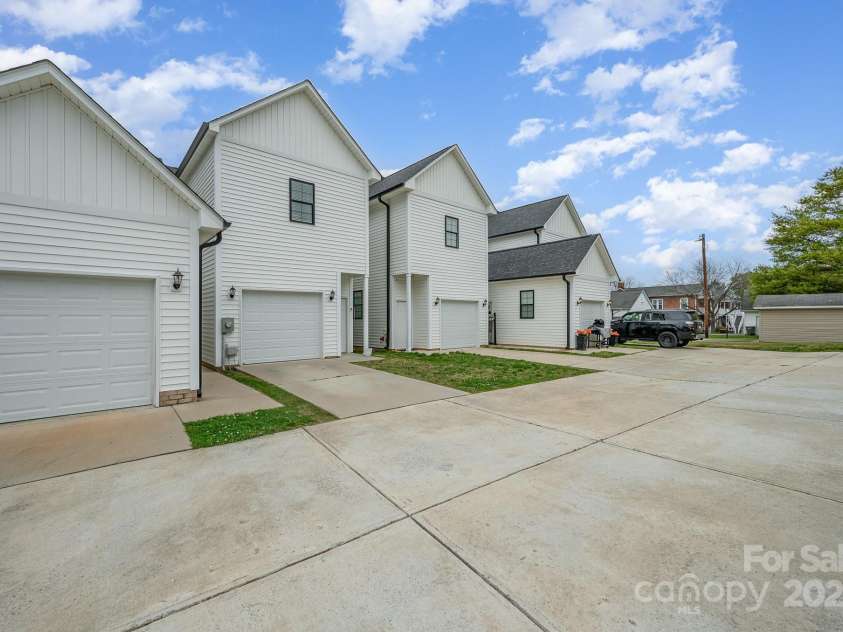 253 G Street, Kannapolis, NC 28081.  MLS# CAR4239201, YatesRealty ID 4403. 