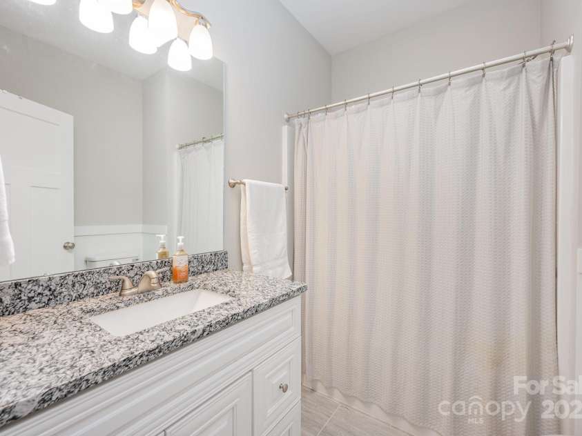 253 G Street, Kannapolis, NC 28081.  MLS# CAR4239201, YatesRealty ID 4403. Secondary bathroom